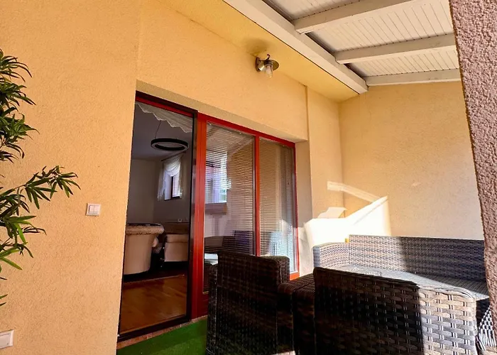 Free Parking Apartment Potoklinica